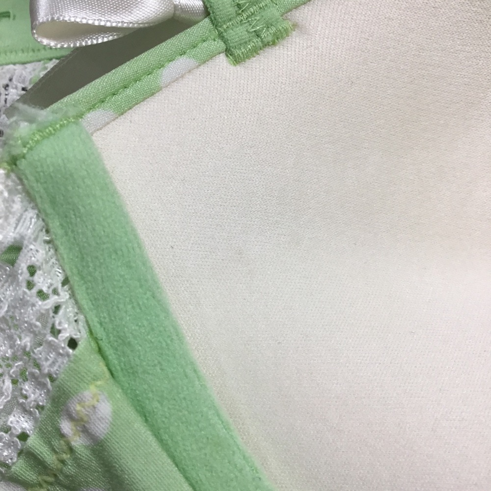 B. Tempt’d By Wacoal Polka Dotted Push Up Bra Lime Green 32C - Picture 16 of 16